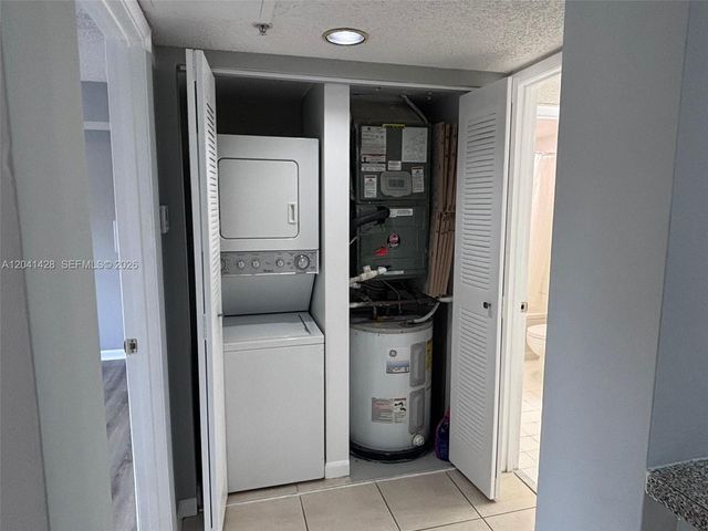 761 N Pine Island Road 203, Plantation, FL 33324