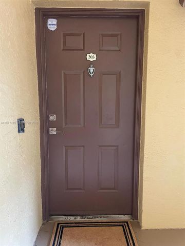 761 N Pine Island Road 203, Plantation, FL 33324