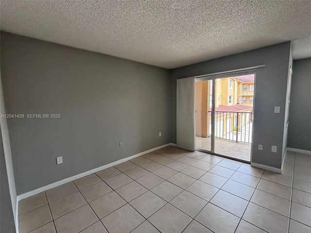 761 N Pine Island Road 203, Plantation, FL 33324