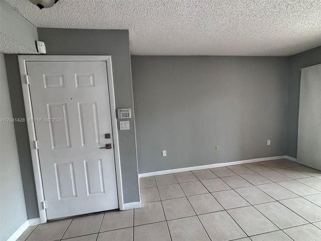 761 N Pine Island Road 203, Plantation, FL 33324