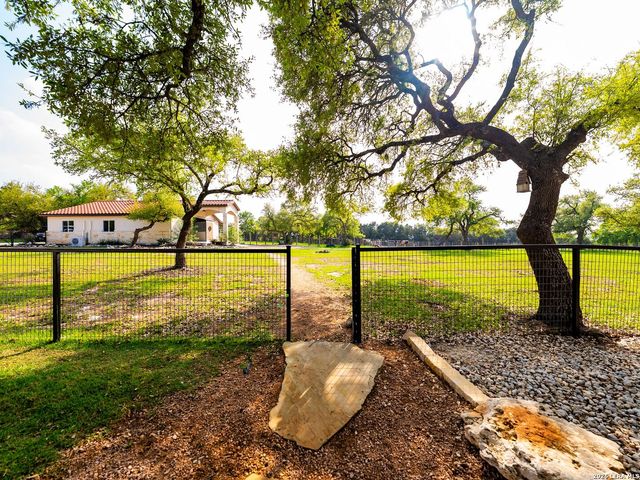 376 San Marcos Trail, New Braunfels, TX 78132