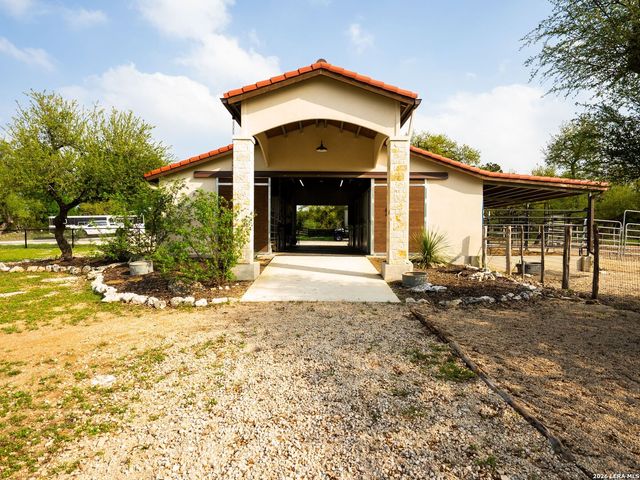 376 San Marcos Trail, New Braunfels, TX 78132
