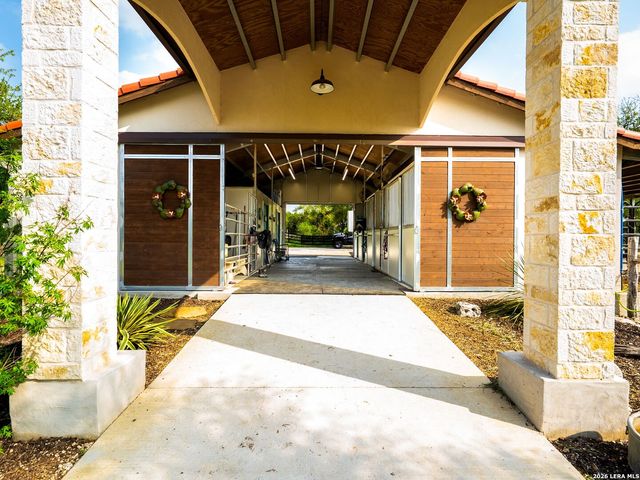 376 San Marcos Trail, New Braunfels, TX 78132