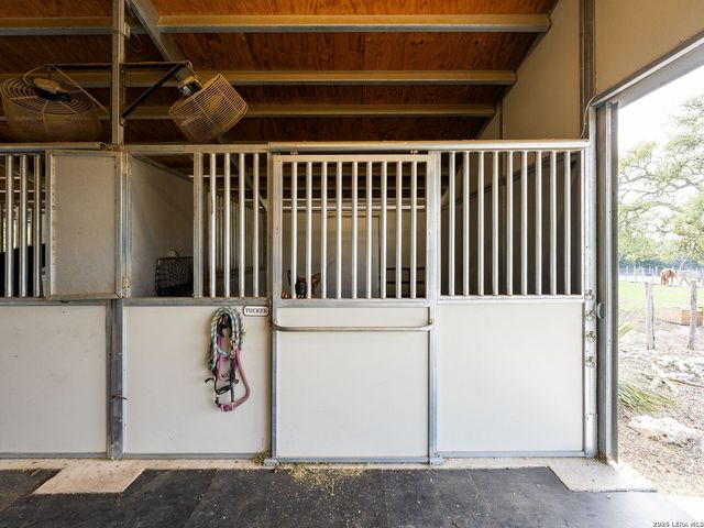 376 San Marcos Trail, New Braunfels, TX 78132