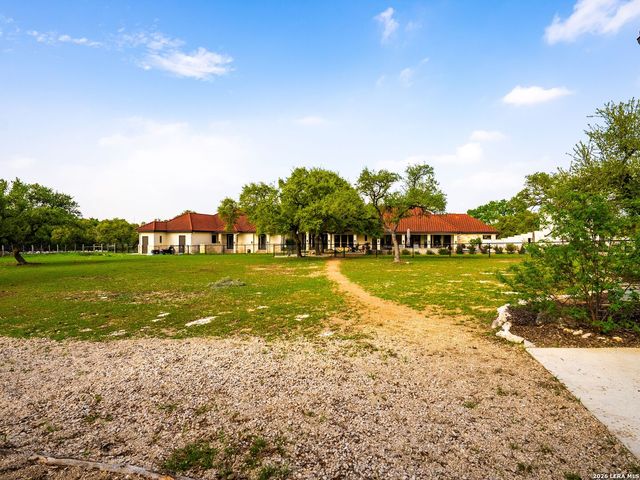 376 San Marcos Trail, New Braunfels, TX 78132