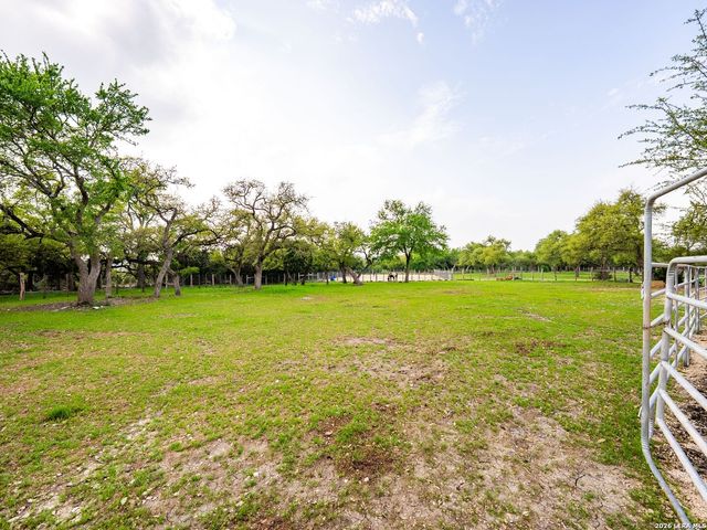 376 San Marcos Trail, New Braunfels, TX 78132