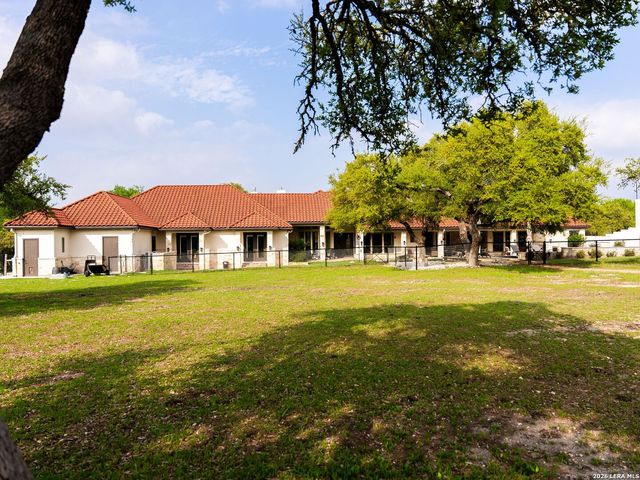 376 San Marcos Trail, New Braunfels, TX 78132