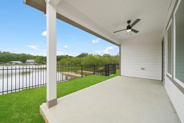 13132 Sorrento Bay Drive, Willis, TX 77318