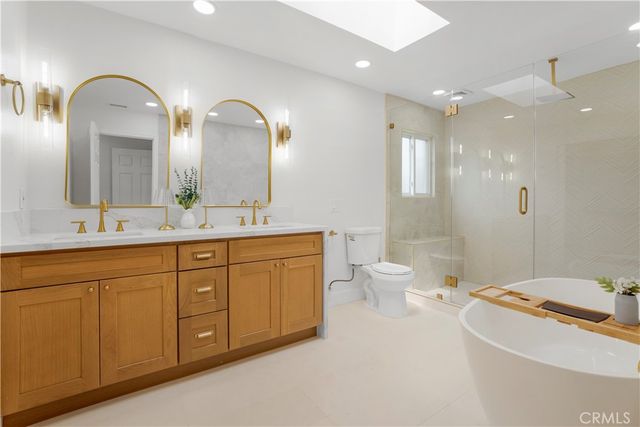 16542 Los Verdes, Huntington Beach, CA 92649