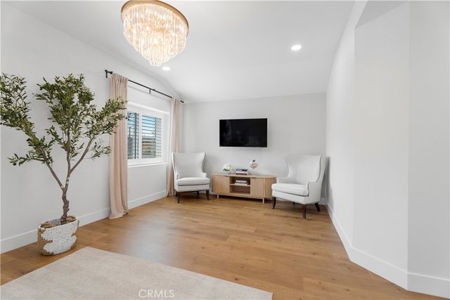 16542 Los Verdes, Huntington Beach, CA 92649