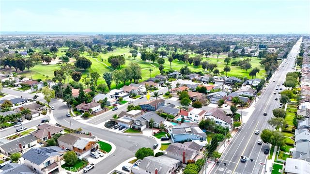 16542 Los Verdes, Huntington Beach, CA 92649