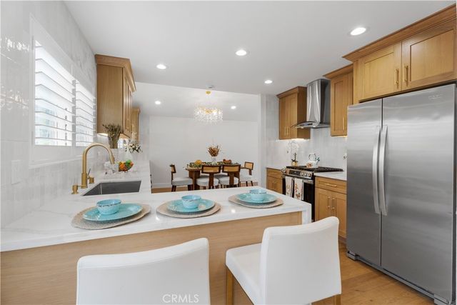16542 Los Verdes, Huntington Beach, CA 92649