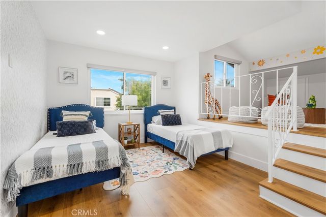 16542 Los Verdes, Huntington Beach, CA 92649