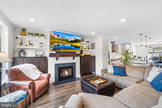 42240 GRAVES MOUNTAIN TER, Chantilly, VA 20152