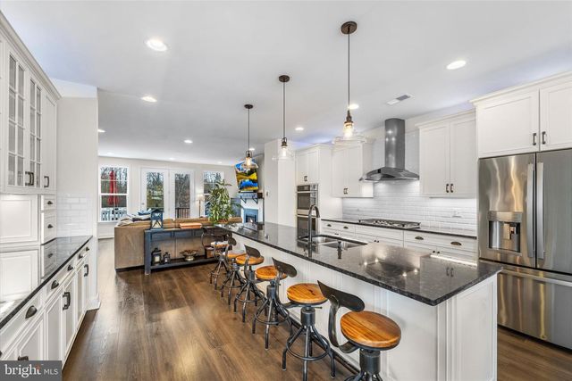 42240 GRAVES MOUNTAIN TER, Chantilly, VA 20152