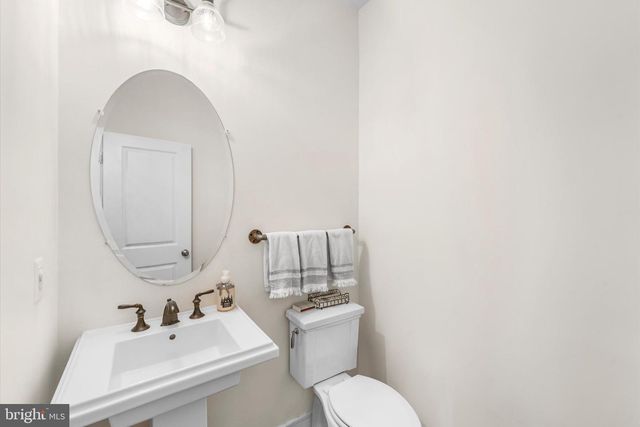 42240 GRAVES MOUNTAIN TER, Chantilly, VA 20152