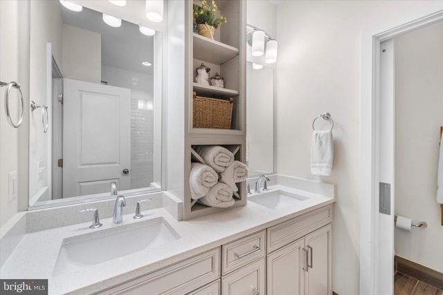 42240 GRAVES MOUNTAIN TER, Chantilly, VA 20152