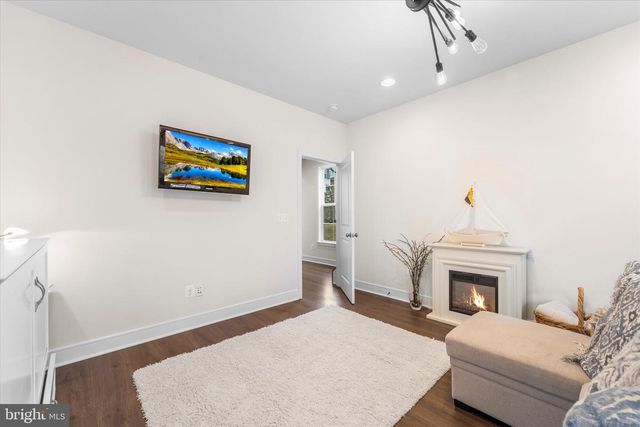 42240 GRAVES MOUNTAIN TER, Chantilly, VA 20152