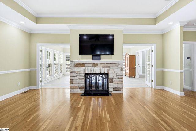301 Glen Meadows Drive, Simpsonville, SC 29680