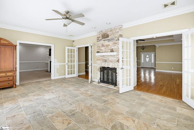 301 Glen Meadows Drive, Simpsonville, SC 29680