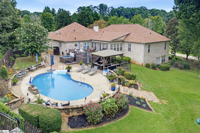 301 Glen Meadows Drive, Simpsonville, SC 29680