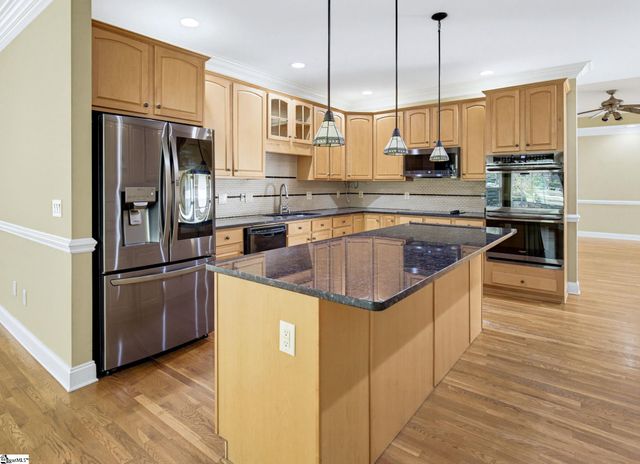 301 Glen Meadows Drive, Simpsonville, SC 29680