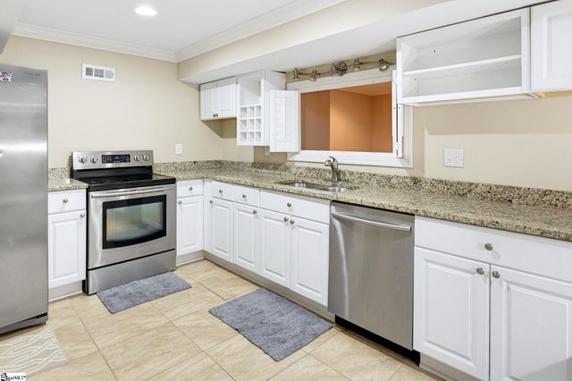 301 Glen Meadows Drive, Simpsonville, SC 29680