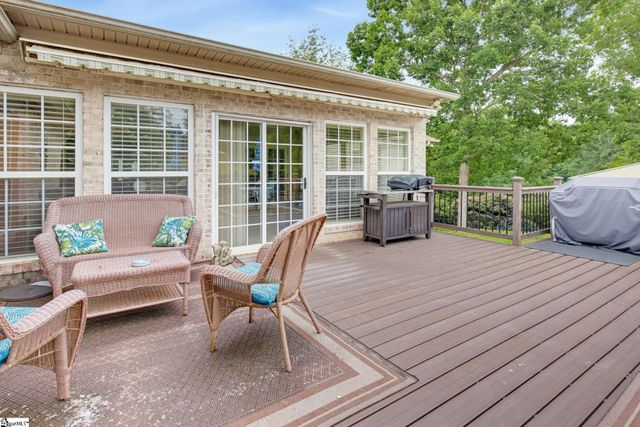 301 Glen Meadows Drive, Simpsonville, SC 29680