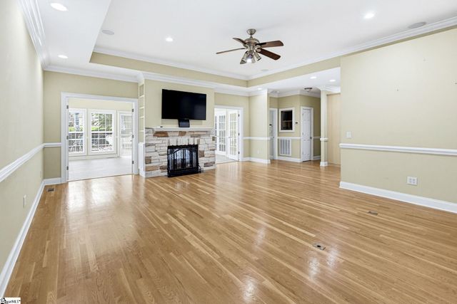 301 Glen Meadows Drive, Simpsonville, SC 29680