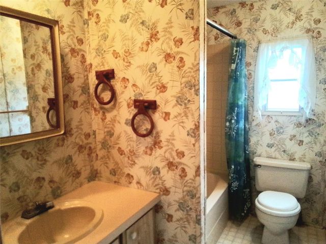 915 MARK ROAD, Leesburg, FL 34748