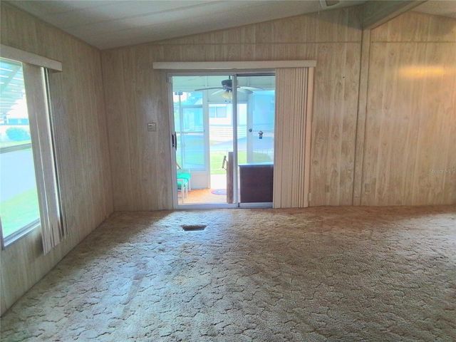 915 MARK ROAD, Leesburg, FL 34748