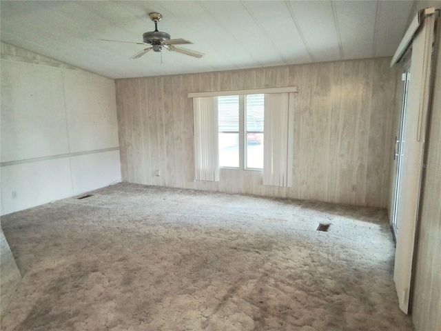915 MARK ROAD, Leesburg, FL 34748