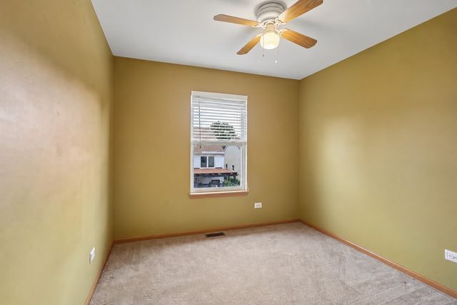31 Kenilworth Avenue, Romeoville, IL 60446
