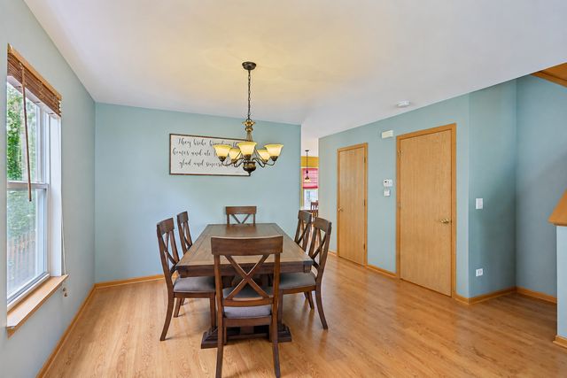 31 Kenilworth Avenue, Romeoville, IL 60446