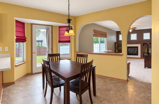 31 Kenilworth Avenue, Romeoville, IL 60446