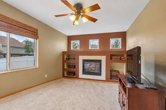 31 Kenilworth Avenue, Romeoville, IL 60446