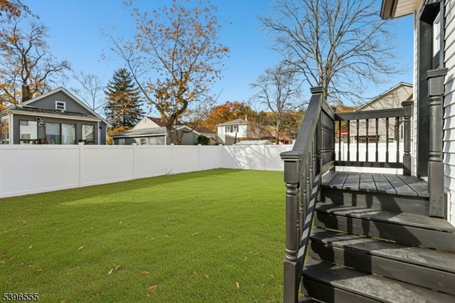 230 Pinehurst Ave, Scotch Plains Twp., NJ 07076