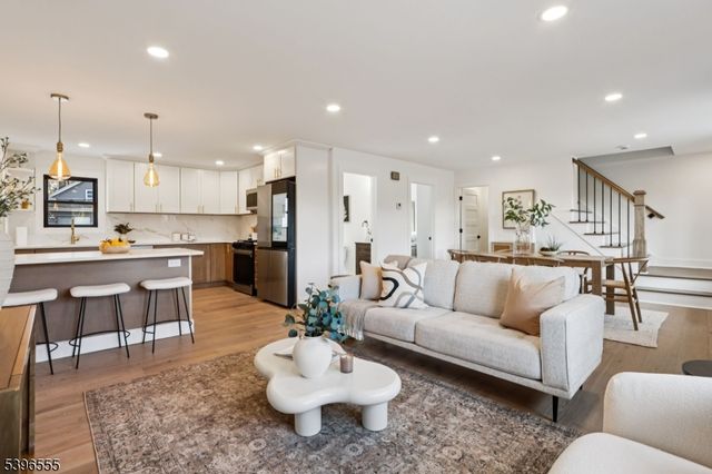 230 Pinehurst Ave, Scotch Plains Twp., NJ 07076