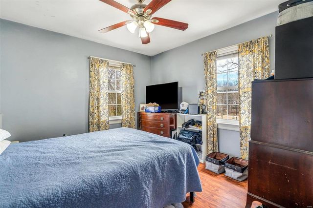 300 N 28th Street, Belleville, IL 62226