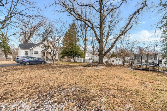 300 N 28th Street, Belleville, IL 62226