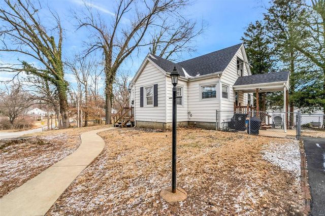 300 N 28th Street, Belleville, IL 62226
