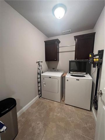 2002 SW Price Avenue, Lowell, AR 72745