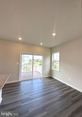1264 CEDAR VALLEY RD, Ranson, WV 25438