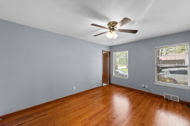 1330 S Pecan Street, Arlington, TX 76010