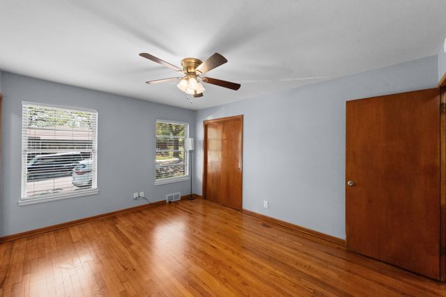 1330 S Pecan Street, Arlington, TX 76010