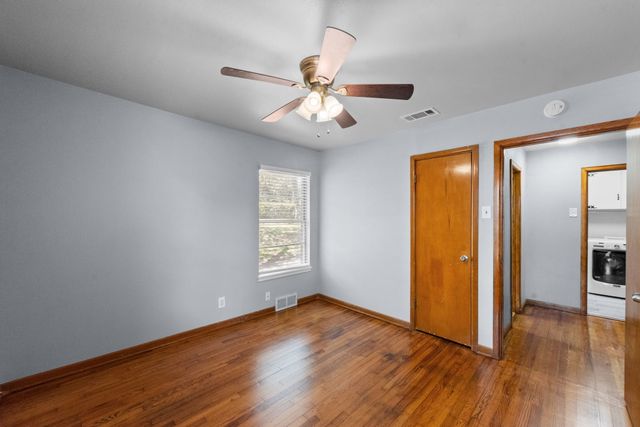 1330 S Pecan Street, Arlington, TX 76010