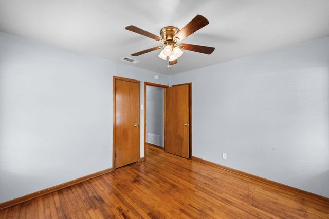 1330 S Pecan Street, Arlington, TX 76010