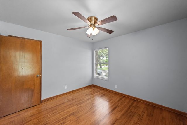 1330 S Pecan Street, Arlington, TX 76010