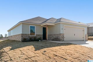 124 SKYLINE LOOP, Eastaboga, AL 36260