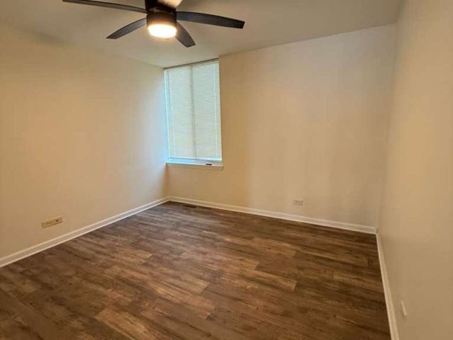 5900 FOREST VIEW Road 1A, Lisle, IL 60532